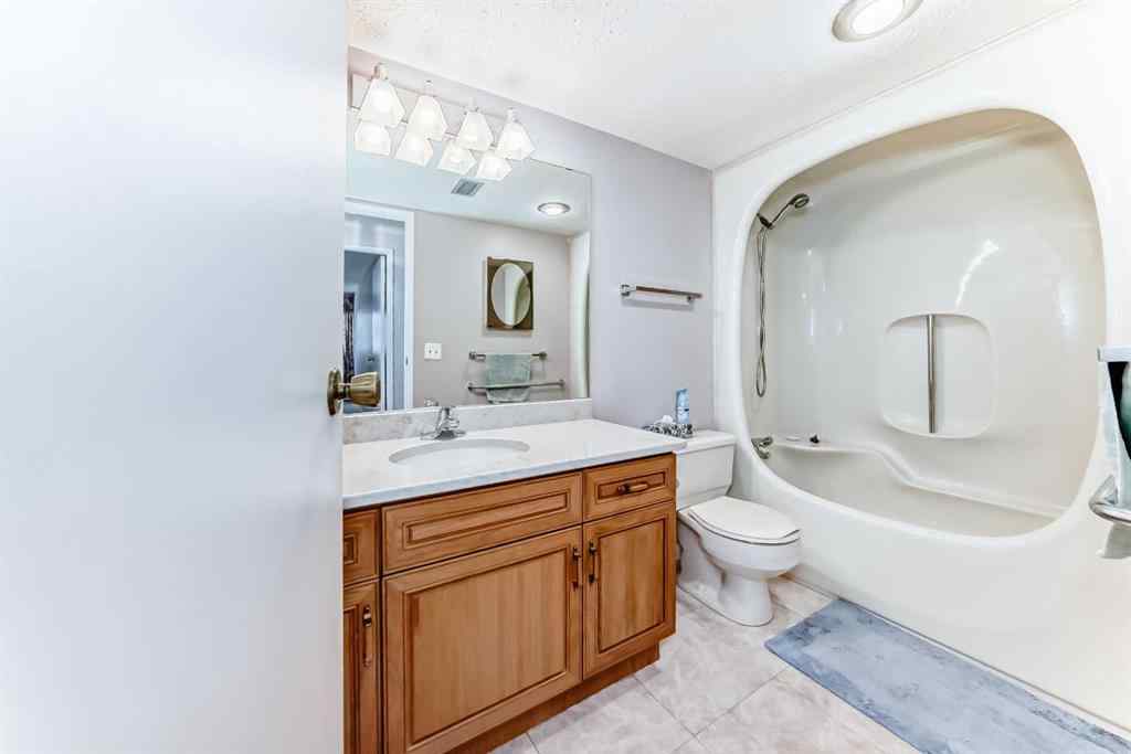 MLS® A2243273 - Unit #301 521 57 Avenue SW in Windsor Park Calgary, Residential