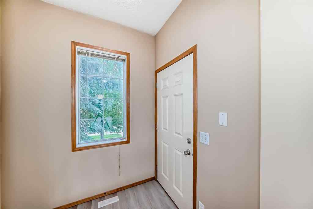 MLS® A2243279 - 1183 Everridge Drive SW in Evergreen Calgary, Residential
