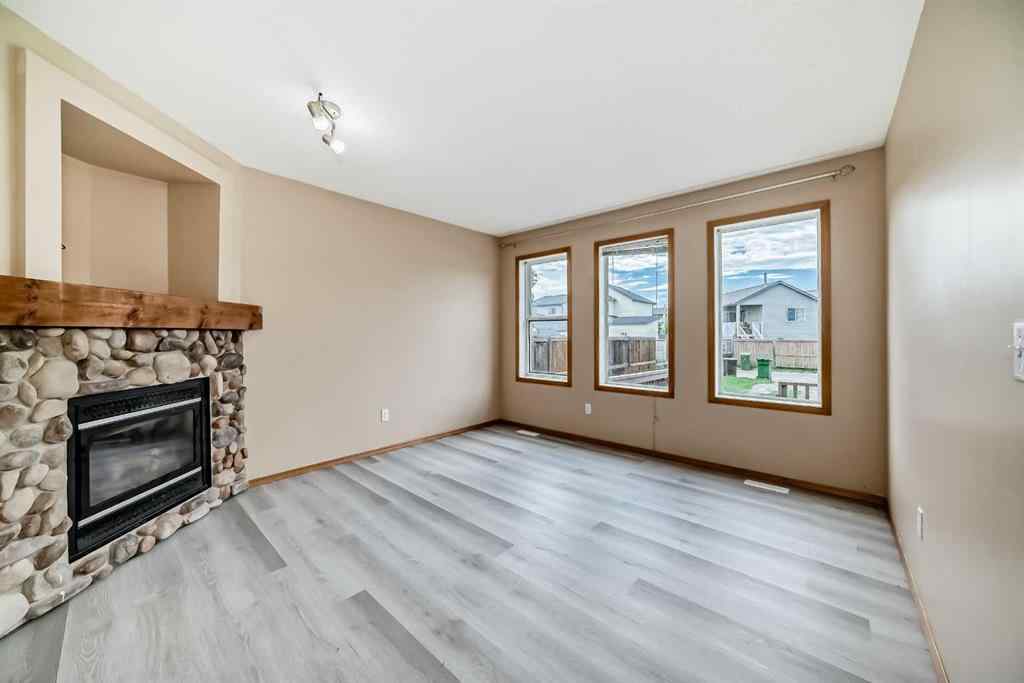 MLS® A2243279 - 1183 Everridge Drive SW in Evergreen Calgary, Residential