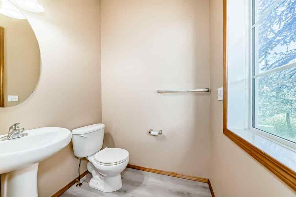 MLS® A2243279 - 1183 Everridge Drive SW in Evergreen Calgary, Residential