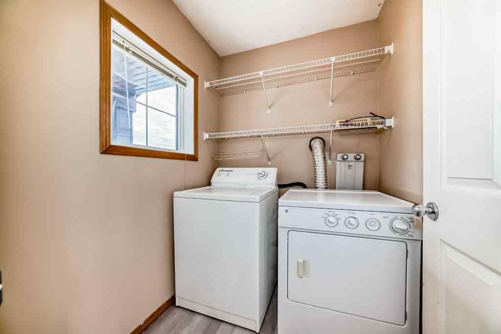 MLS® A2243279 - 1183 Everridge Drive SW in Evergreen Calgary, Residential
