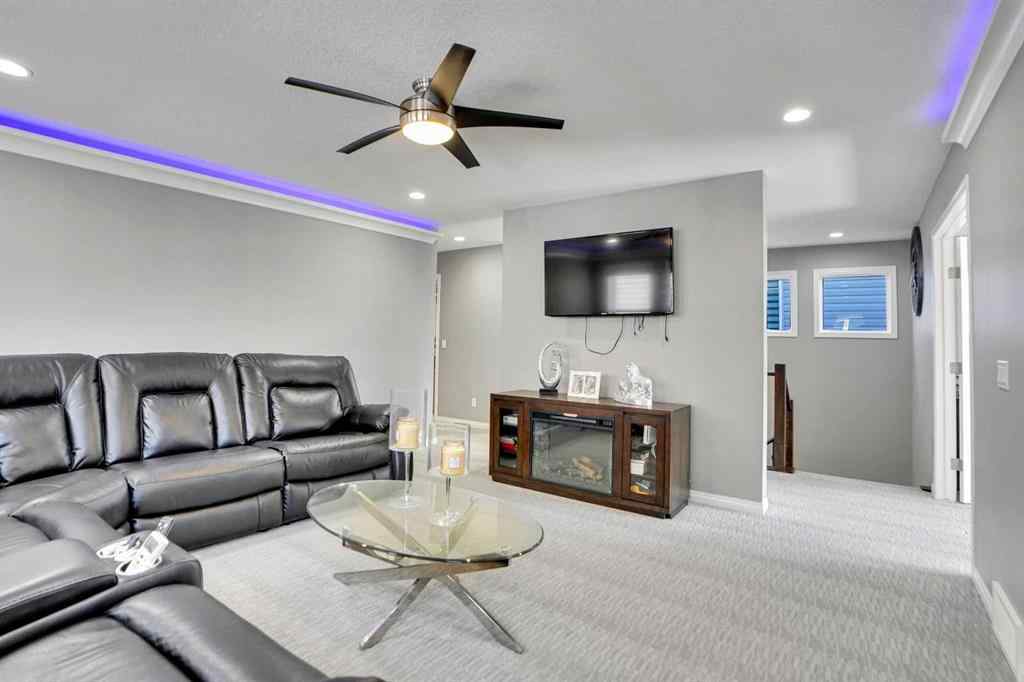 MLS® A2243290 - 33 Savanna Green NE in Saddle Ridge Calgary, Residential