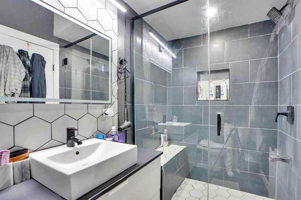 MLS® A2243290 - 33 Savanna Green NE in Saddle Ridge Calgary, Residential