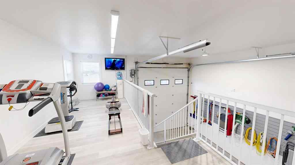 MLS® A2243297 - Unit #5 3954 30 Street N in Sherring Industrial Park Lethbridge, Commercial
