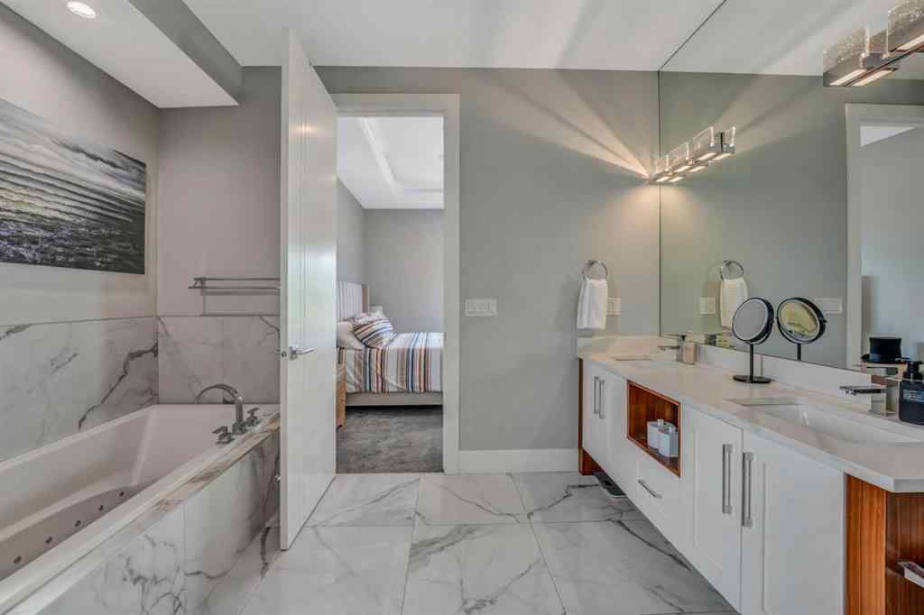 MLS® A2243305 - 420 14 Avenue NE in Renfrew Calgary, Residential