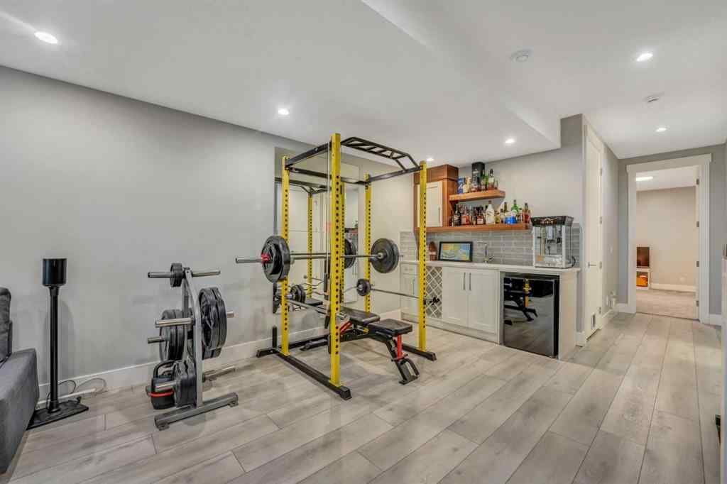 MLS® A2243305 - 420 14 Avenue NE in Renfrew Calgary, Residential