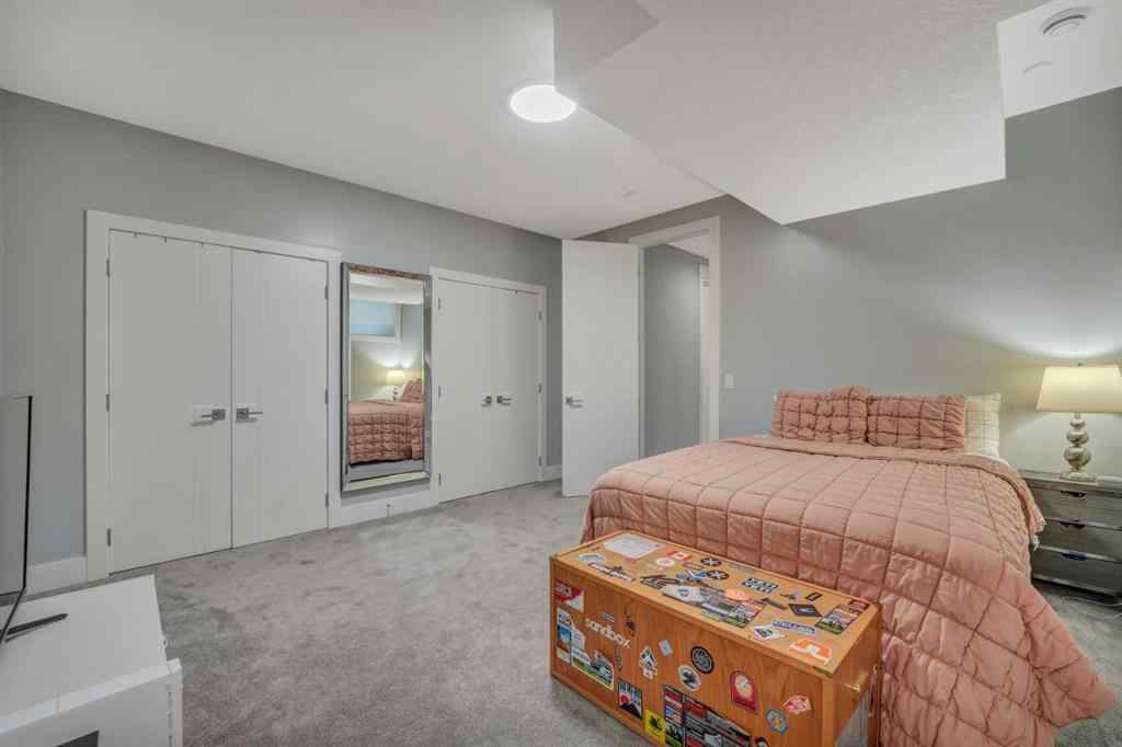 MLS® A2243305 - 420 14 Avenue NE in Renfrew Calgary, Residential