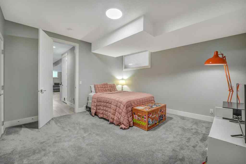 MLS® A2243305 - 420 14 Avenue NE in Renfrew Calgary, Residential