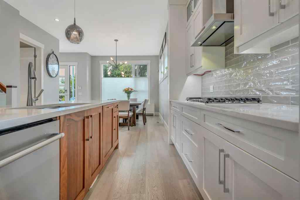 MLS® A2243305 - 420 14 Avenue NE in Renfrew Calgary, Residential