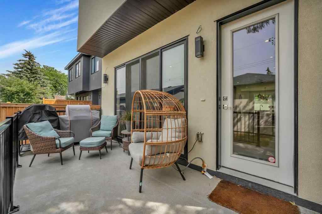 MLS® A2243305 - 420 14 Avenue NE in Renfrew Calgary, Residential