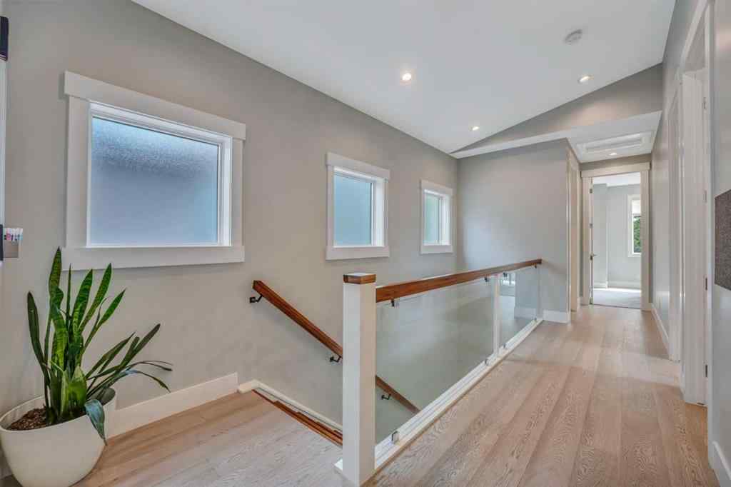 MLS® A2243305 - 420 14 Avenue NE in Renfrew Calgary, Residential