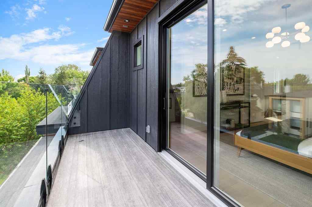 MLS® A2243310 - 1807 Broadview Road NW in Hillhurst Calgary, Residential