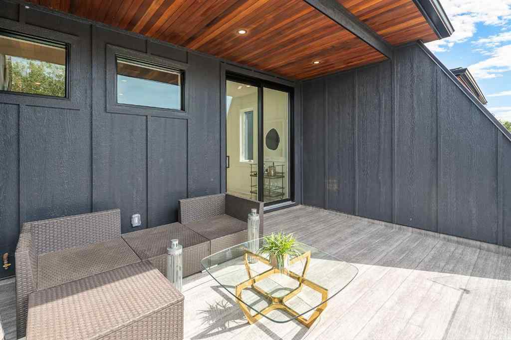 MLS® A2243310 - 1807 Broadview Road NW in Hillhurst Calgary, Residential