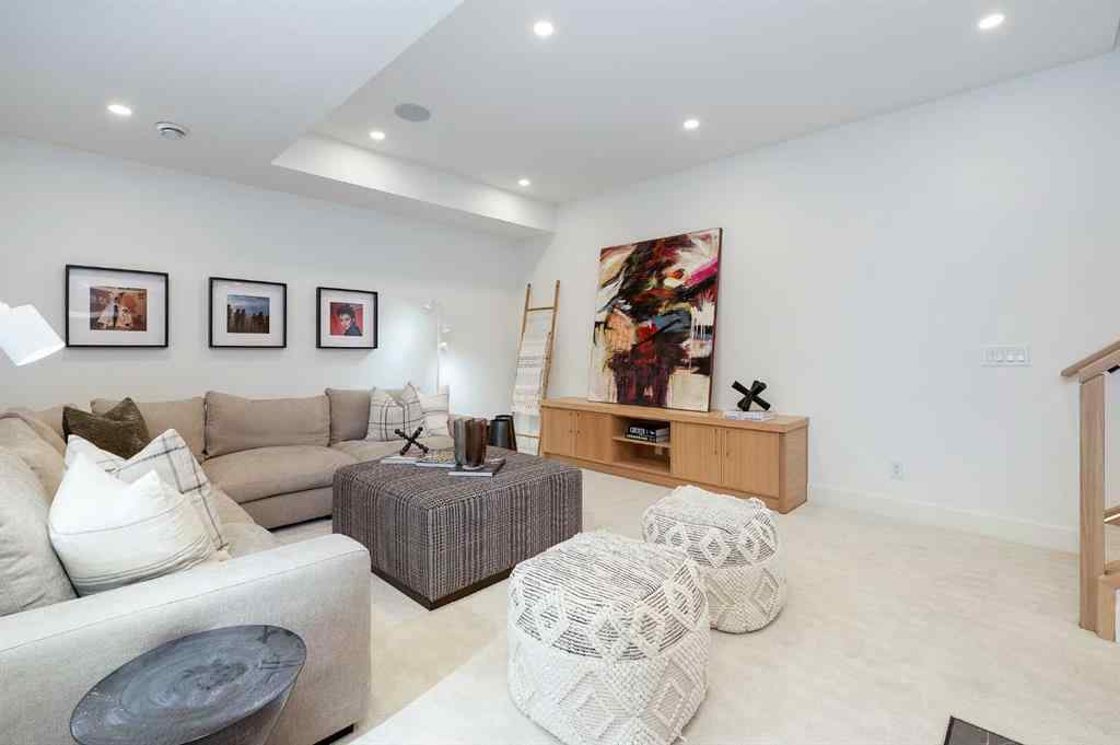 MLS® A2243310 - 1807 Broadview Road NW in Hillhurst Calgary, Residential