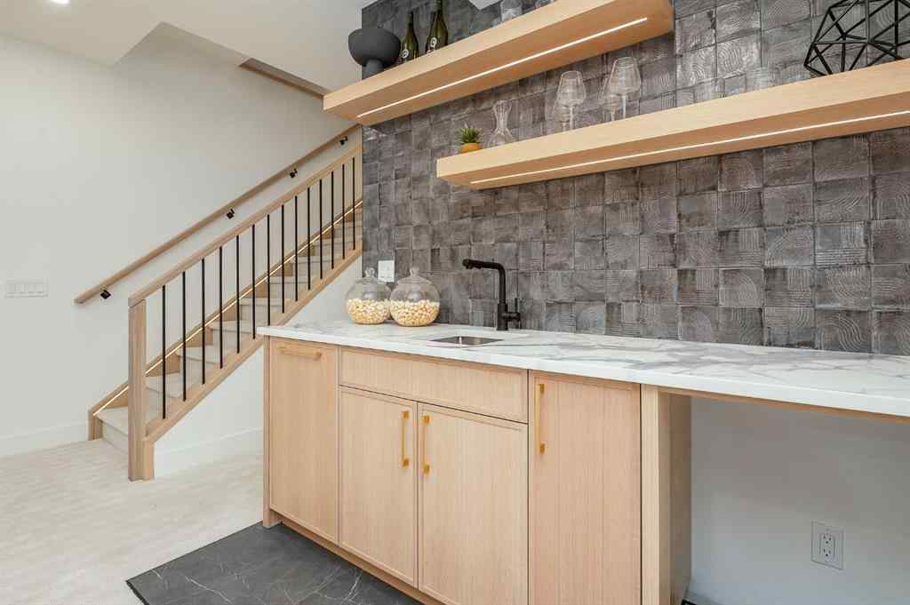 MLS® A2243310 - 1807 Broadview Road NW in Hillhurst Calgary, Residential