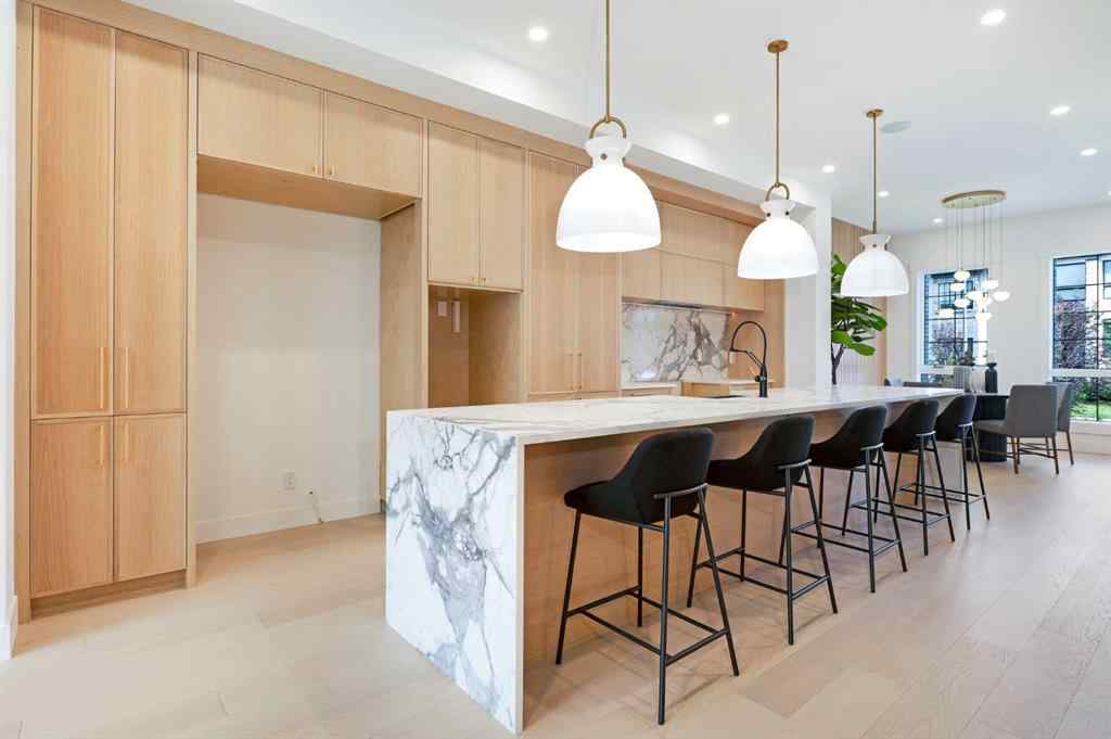 MLS® A2243310 - 1807 Broadview Road NW in Hillhurst Calgary, Residential