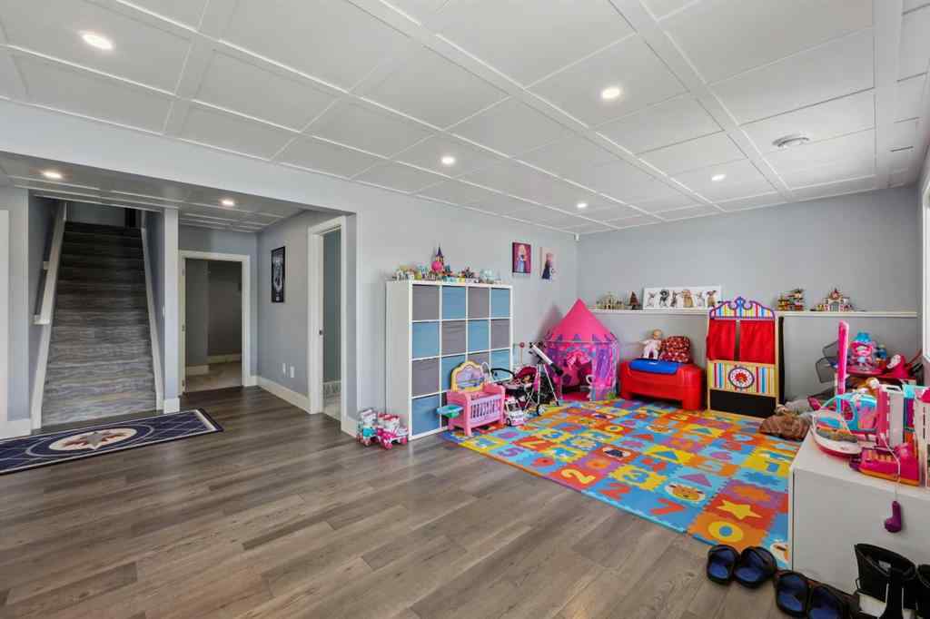 MLS® A2243313 - 913 Canoe Green SW in Canals Airdrie, Residential