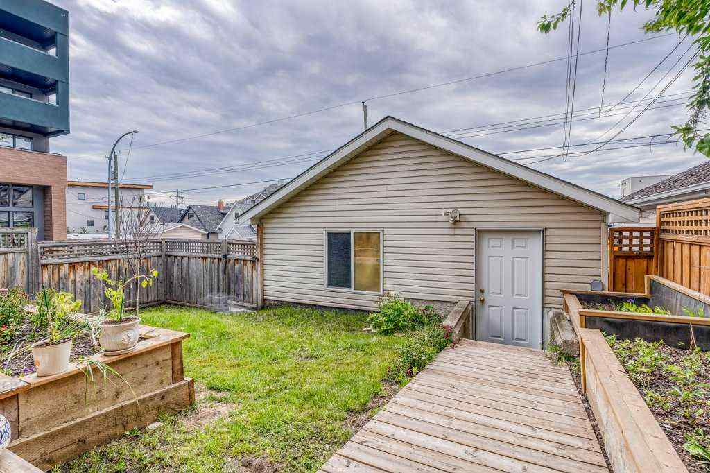 MLS® A2243333 - 1901 33 Avenue SW in South Calgary Calgary, Residential