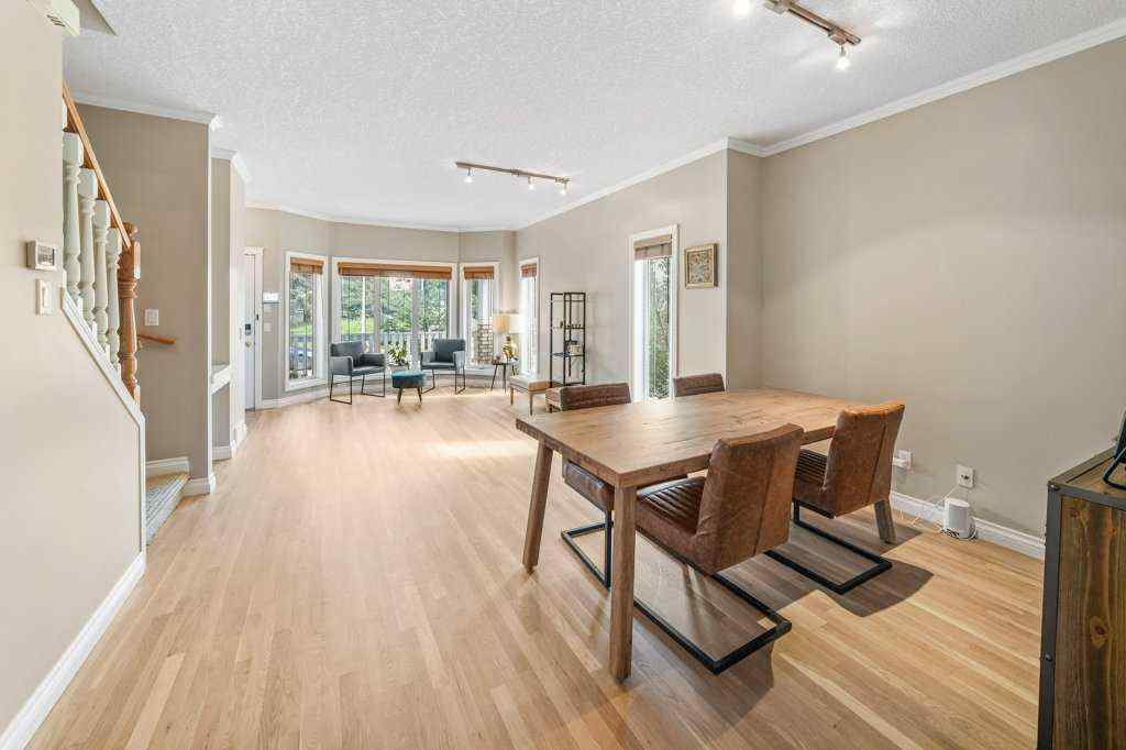 MLS® A2243333 - 1901 33 Avenue SW in South Calgary Calgary, Residential