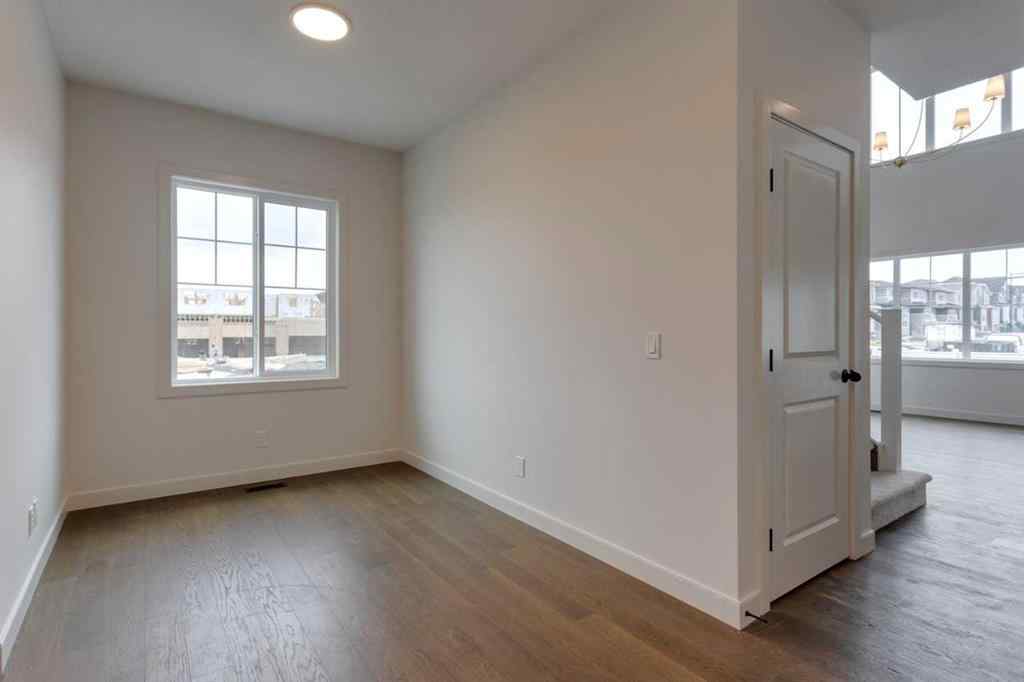 MLS® A2243336 - 21 Bayview Mews SW in Bayview Airdrie, Residential
