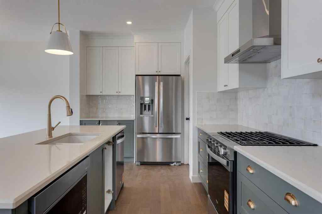 MLS® A2243336 - 21 Bayview Mews SW in Bayview Airdrie, Residential