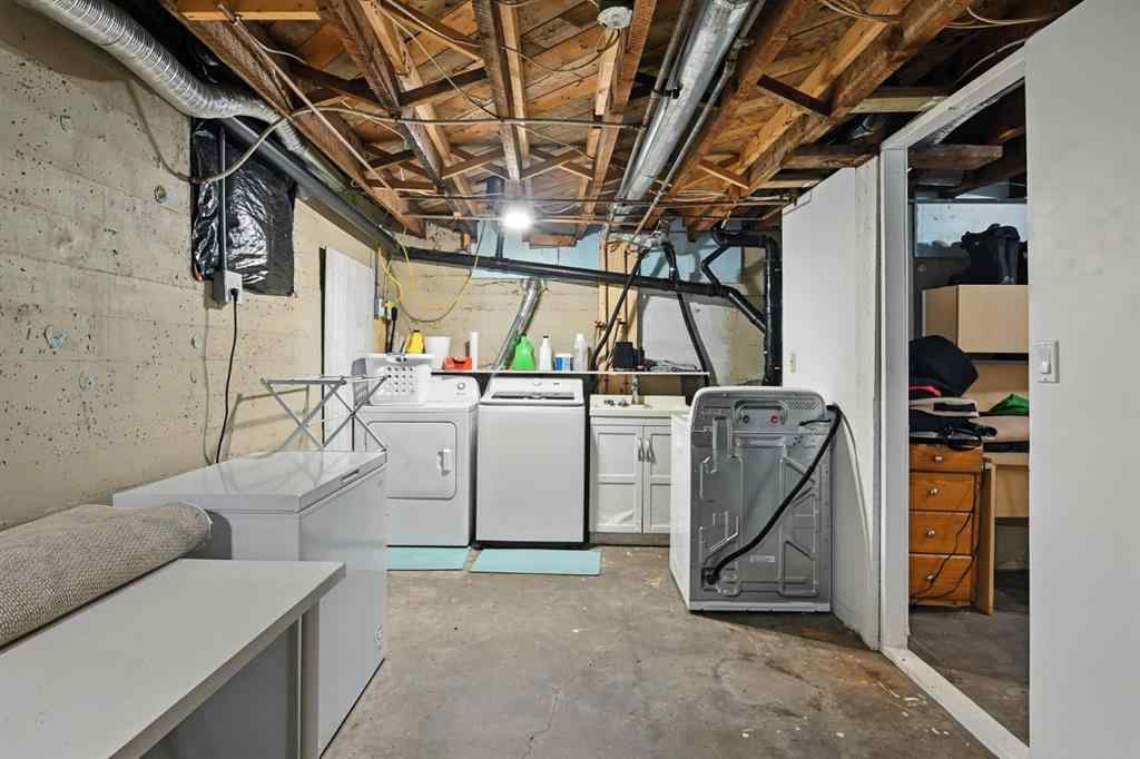 MLS® A2243337 - 1018 Windsor Avenue  in NONE Penhold, Residential