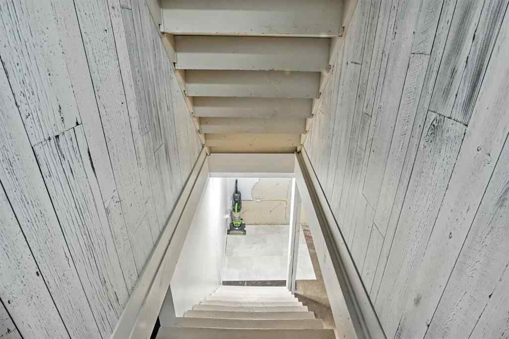 MLS® A2243337 - 1018 Windsor Avenue  in NONE Penhold, Residential