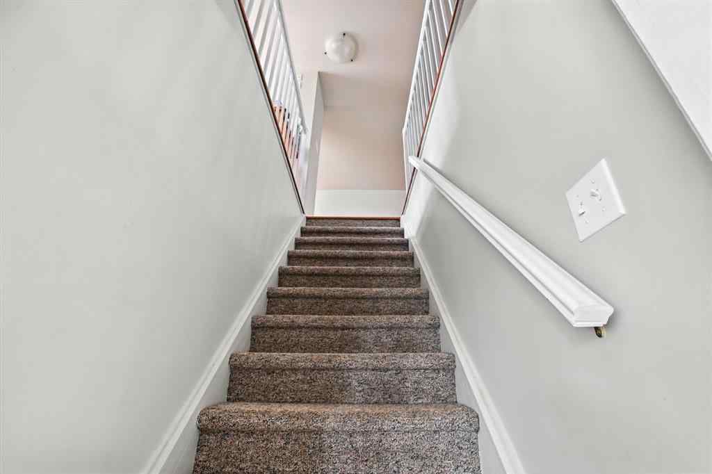 MLS® A2243337 - 1018 Windsor Avenue  in NONE Penhold, Residential