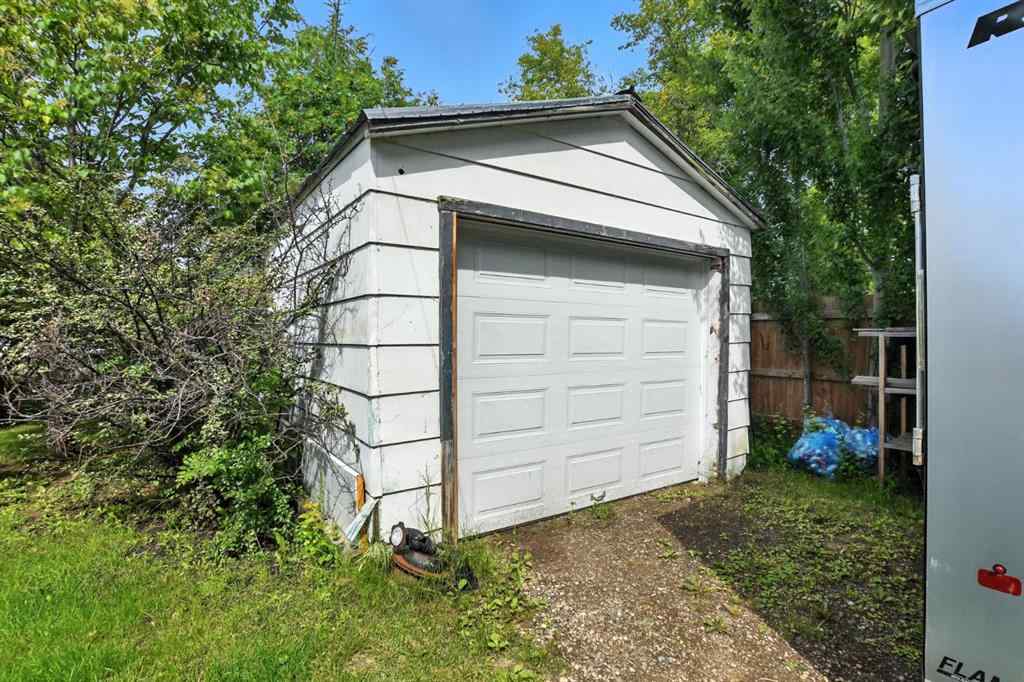 MLS® A2243337 - 1018 Windsor Avenue  in NONE Penhold, Residential