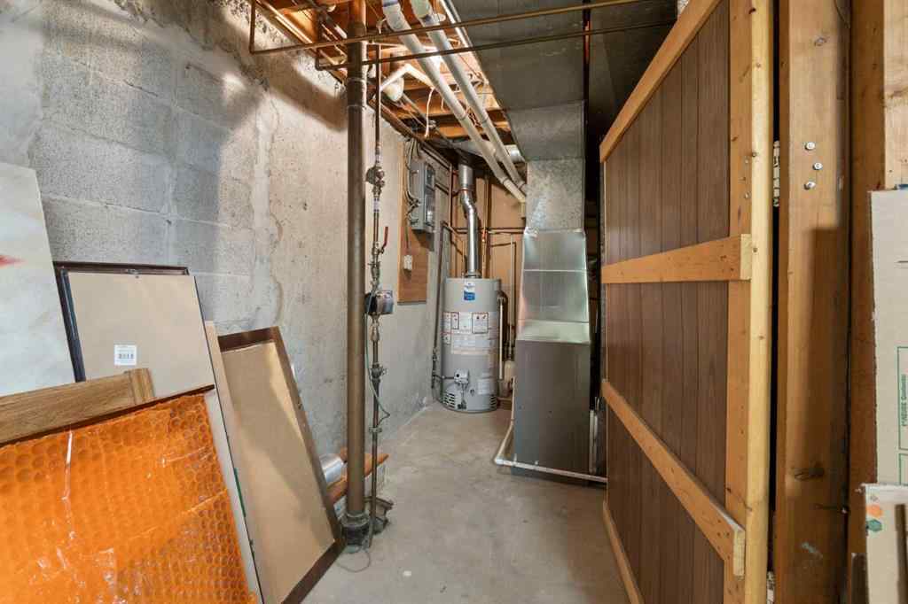 MLS® A2243351 - 3725 41 Street SW in Glenbrook Calgary, Residential