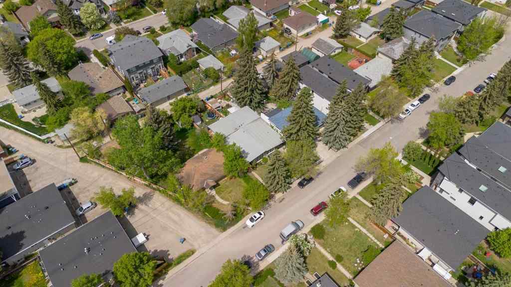 MLS® A2243351 - 3725 41 Street SW in Glenbrook Calgary, Residential