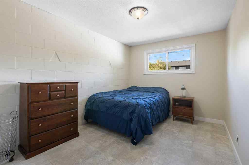 MLS® A2243351 - 3725 41 Street SW in Glenbrook Calgary, Residential