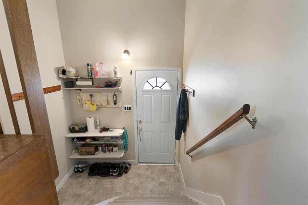 MLS® A2243351 - 3725 41 Street SW in Glenbrook Calgary, Residential