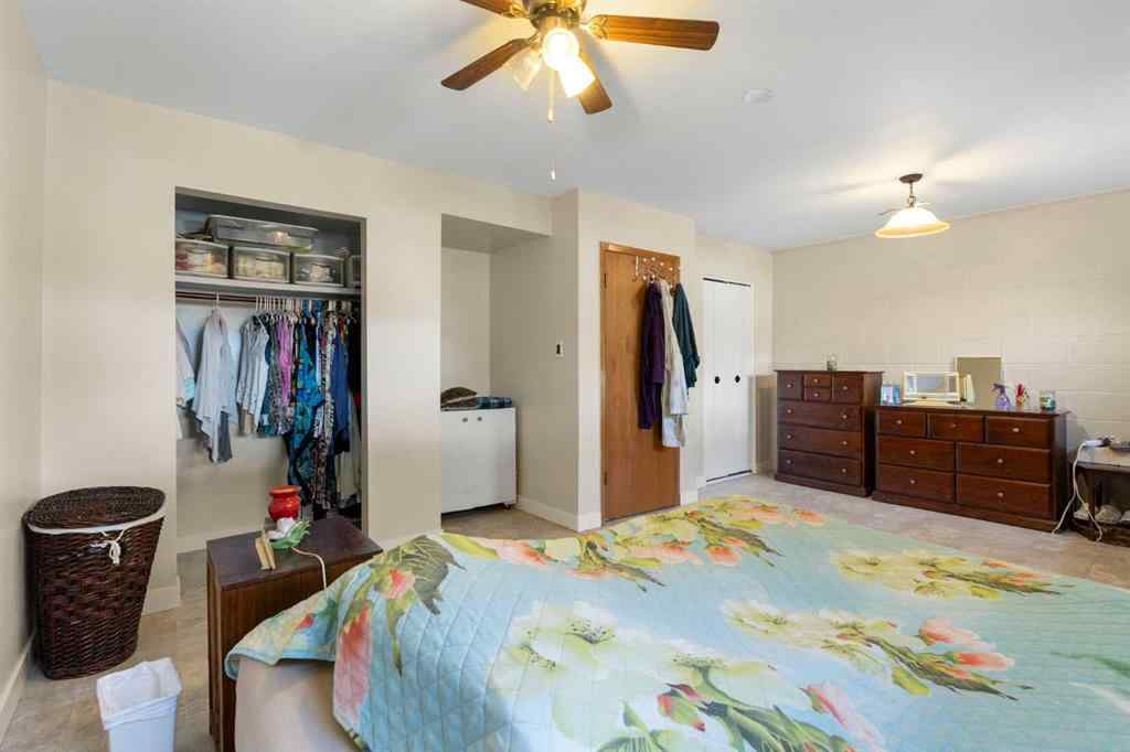 MLS® A2243351 - 3725 41 Street SW in Glenbrook Calgary, Residential