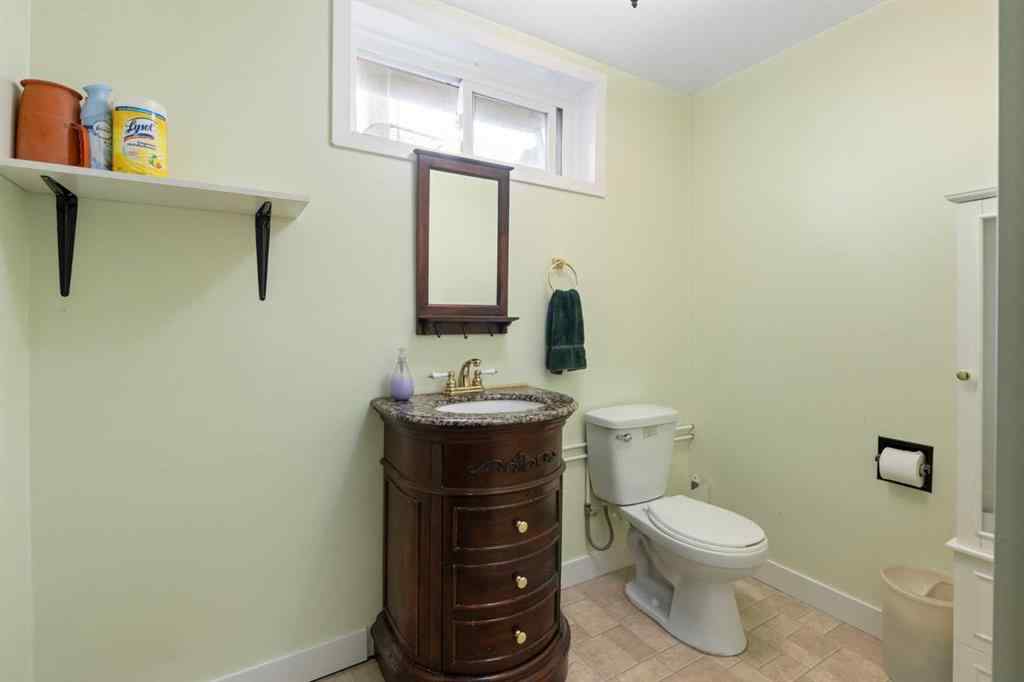 MLS® A2243351 - 3725 41 Street SW in Glenbrook Calgary, Residential