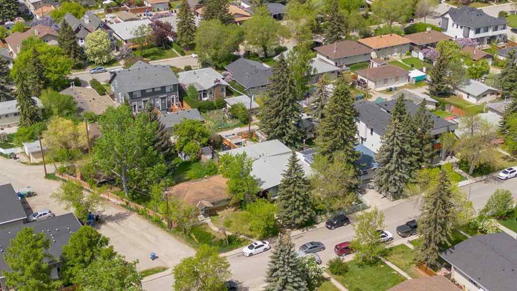 MLS® A2243351 - 3725 41 Street SW in Glenbrook Calgary, Residential