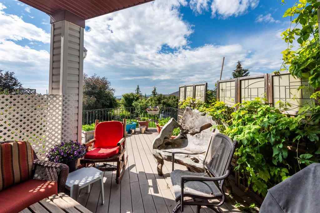 MLS® A2243370 - 49 Arbour Crest Heights NW in Arbour Lake Calgary, Residential