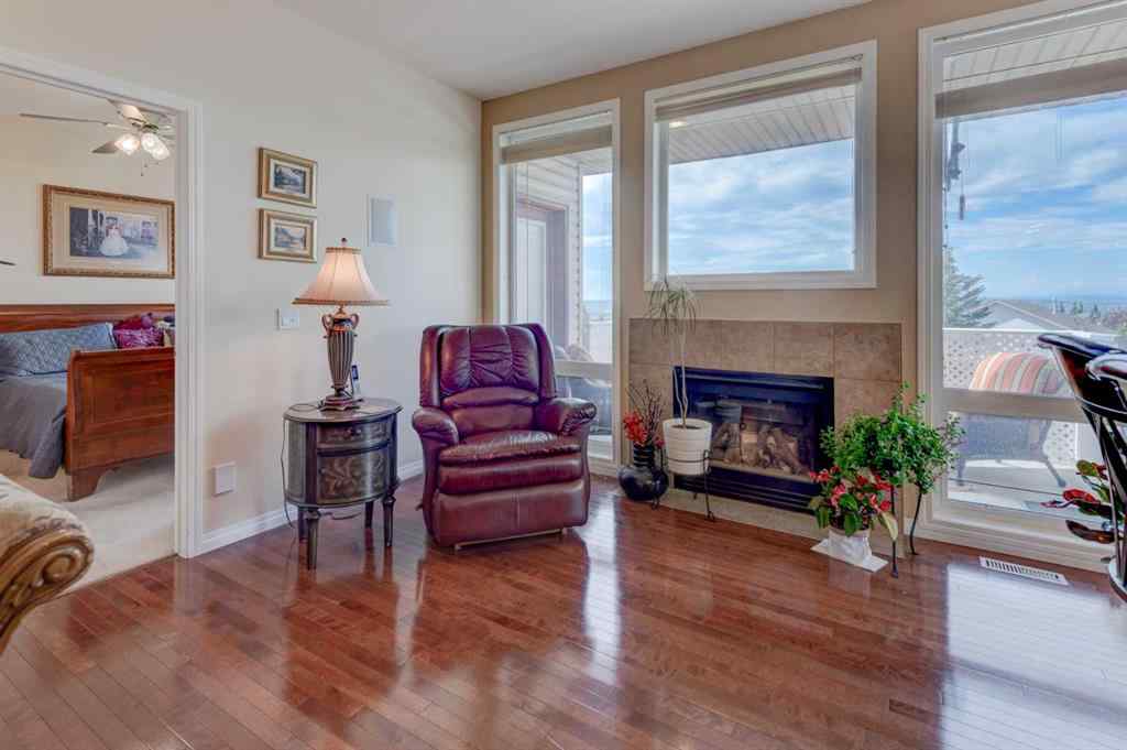 MLS® A2243370 - 49 Arbour Crest Heights NW in Arbour Lake Calgary, Residential