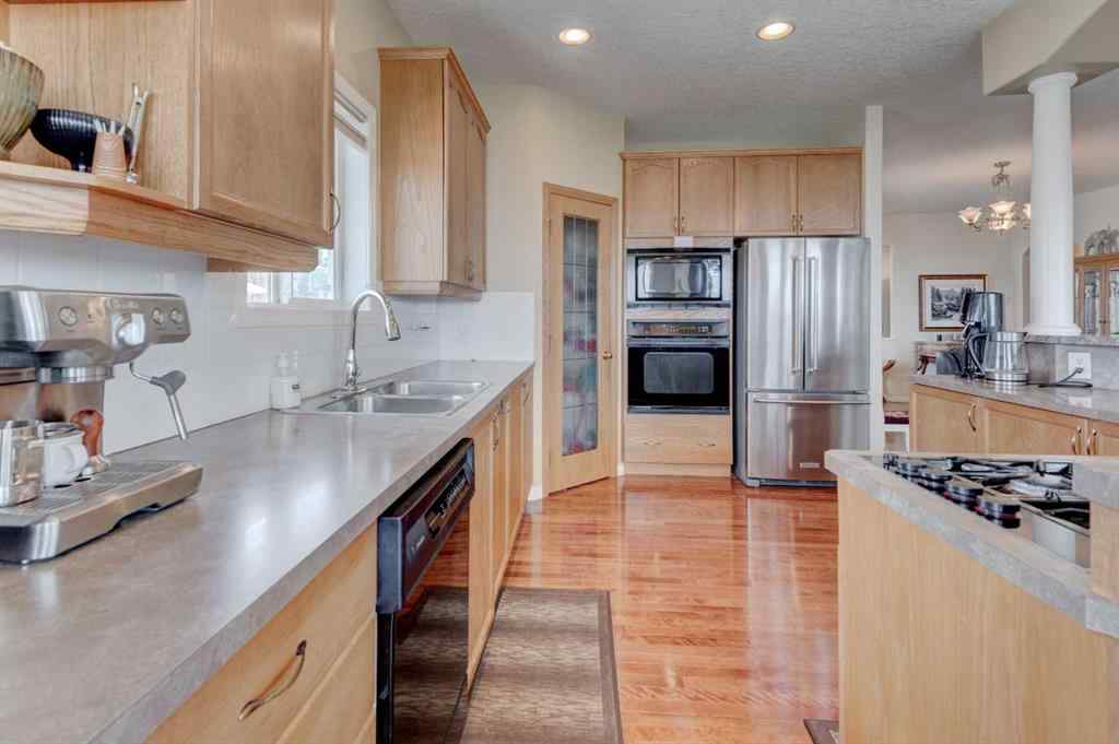 MLS® A2243370 - 49 Arbour Crest Heights NW in Arbour Lake Calgary, Residential