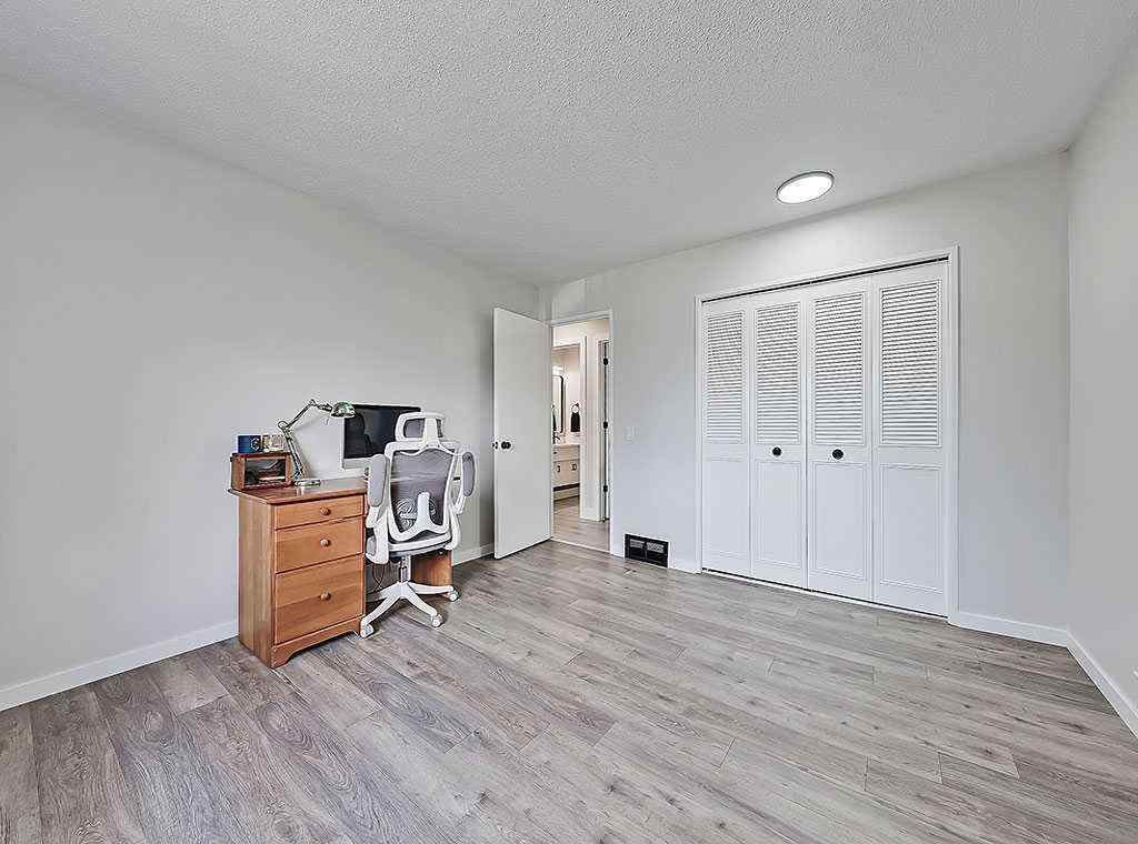 MLS® A2243375 - 332 Lysander Place SE in Ogden Calgary, Residential