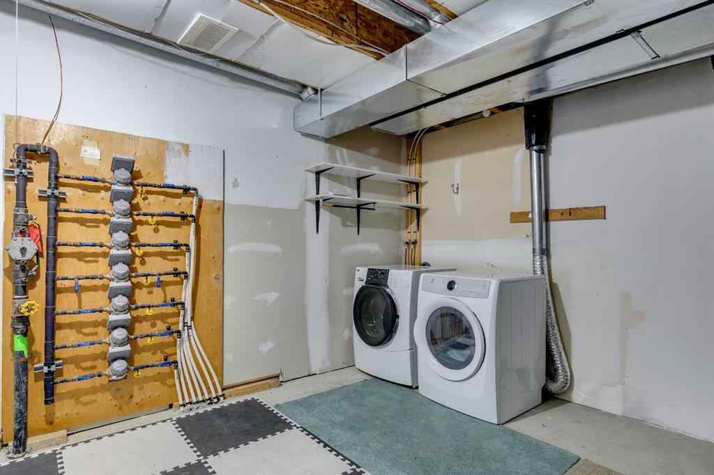 MLS® A2243376 - 284 Elgin Gardens SE in McKenzie Towne Calgary, Residential