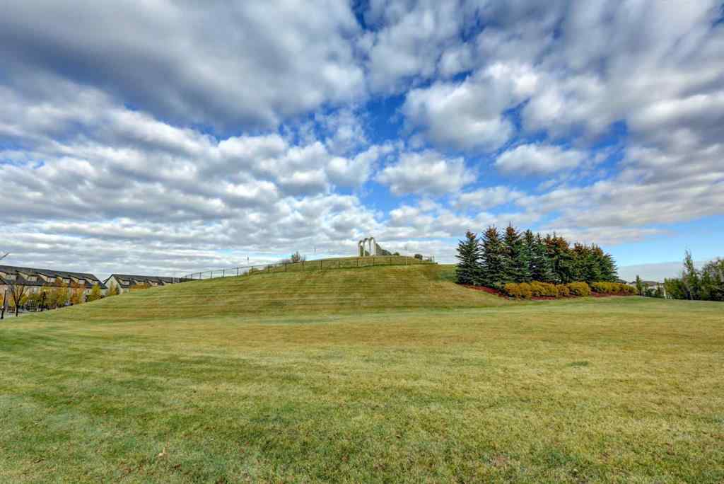 MLS® A2243376 - 284 Elgin Gardens SE in McKenzie Towne Calgary, Residential