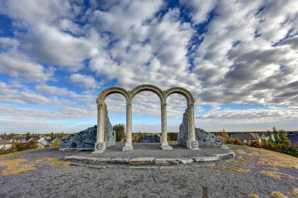 MLS® A2243376 - 284 Elgin Gardens SE in McKenzie Towne Calgary, Residential