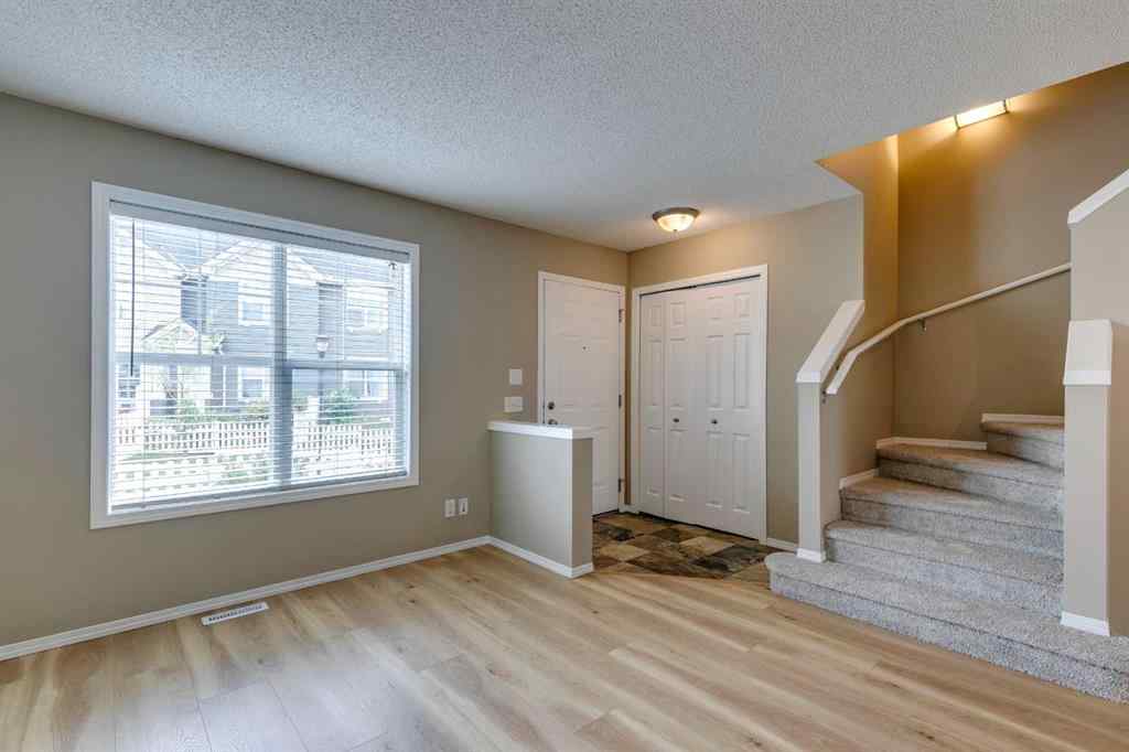 MLS® A2243376 - 284 Elgin Gardens SE in McKenzie Towne Calgary, Residential