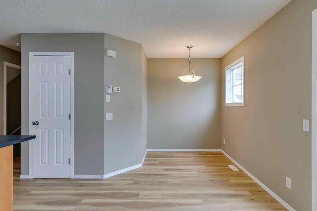 MLS® A2243376 - 284 Elgin Gardens SE in McKenzie Towne Calgary, Residential