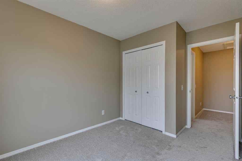 MLS® A2243376 - 284 Elgin Gardens SE in McKenzie Towne Calgary, Residential