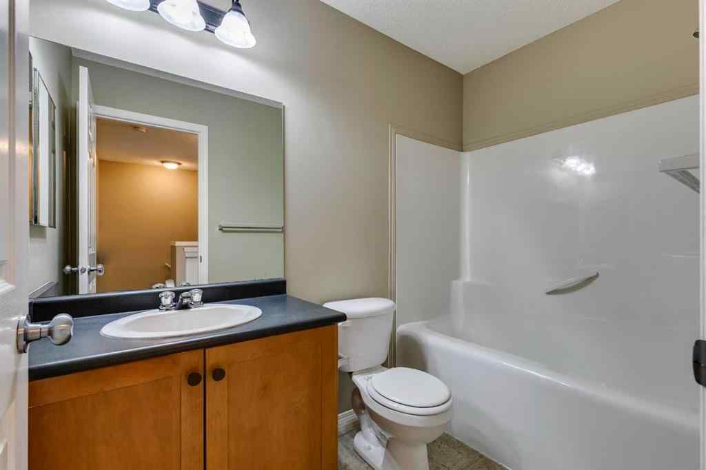 MLS® A2243376 - 284 Elgin Gardens SE in McKenzie Towne Calgary, Residential