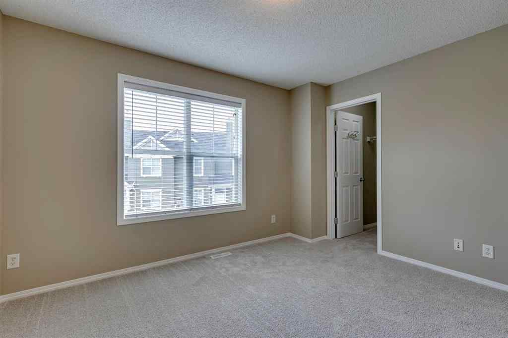 MLS® A2243376 - 284 Elgin Gardens SE in McKenzie Towne Calgary, Residential