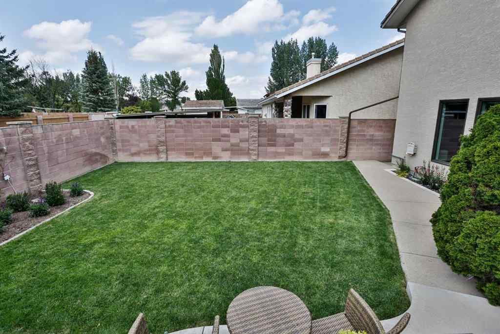 MLS® A2243378 - 234 McMaster Boulevard W in Varsity Village Lethbridge, Residential