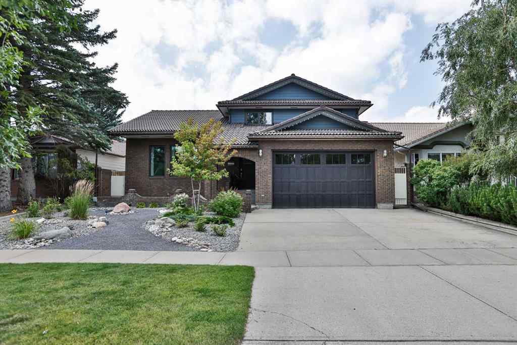 MLS® A2243378 - 234 McMaster Boulevard W in Varsity Village Lethbridge, Residential